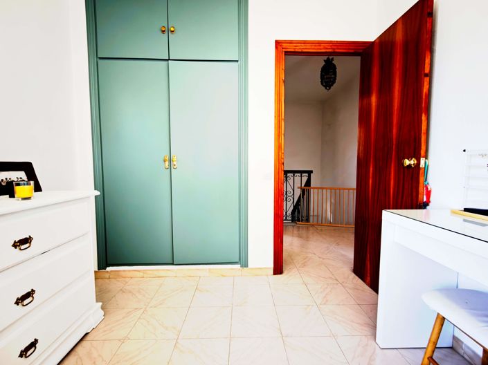 Image No.26-3 Bed House for sale