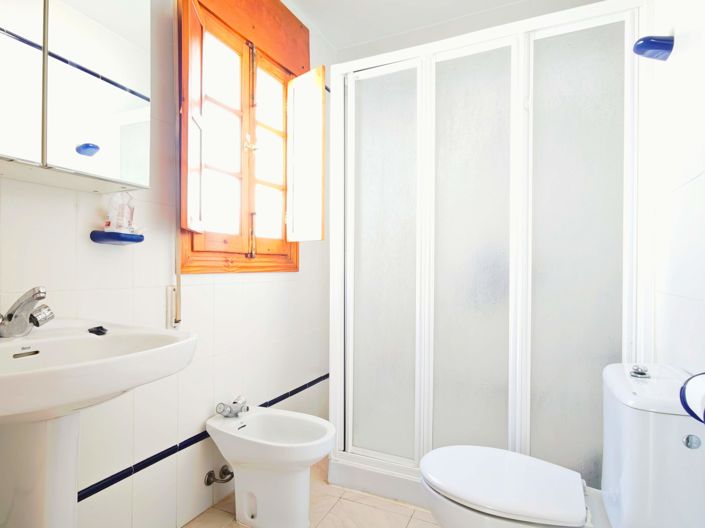 Image No.43-3 Bed House for sale
