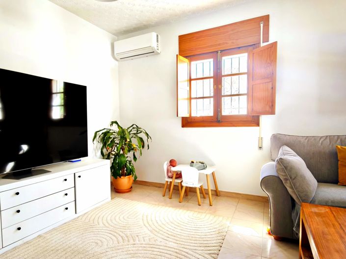 Image No.8-3 Bed House for sale