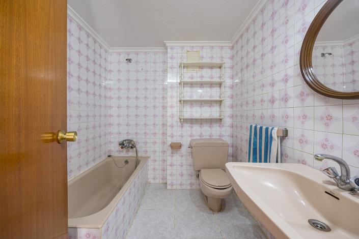 Image No.18-4 Bed Penthouse for sale