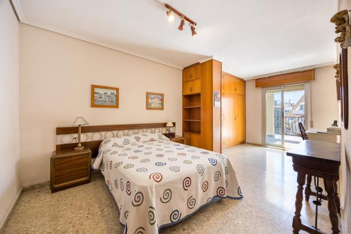 Image No.28-4 Bed Penthouse for sale