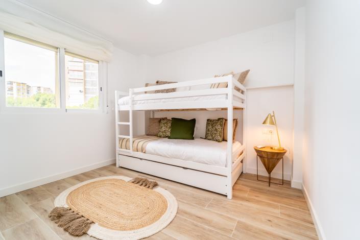 Image No.22-4 Bed Apartment for sale