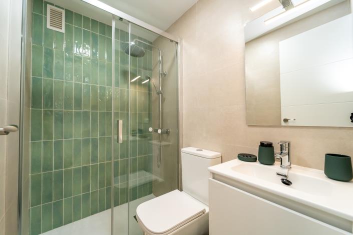 Image No.25-4 Bed Apartment for sale