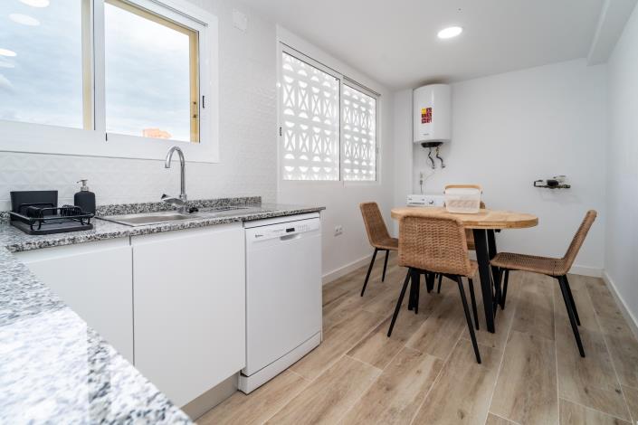 Image No.37-4 Bed Apartment for sale