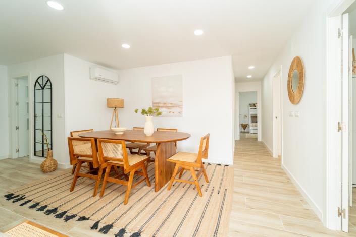 Image No.17-4 Bed Apartment for sale