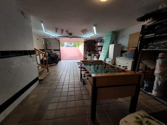 Image No.18-5 Bed Chalet for sale