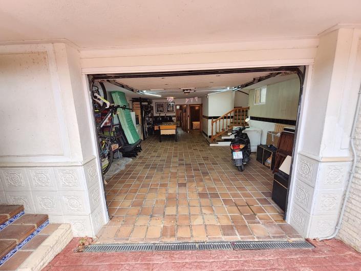 Image No.20-5 Bed Chalet for sale