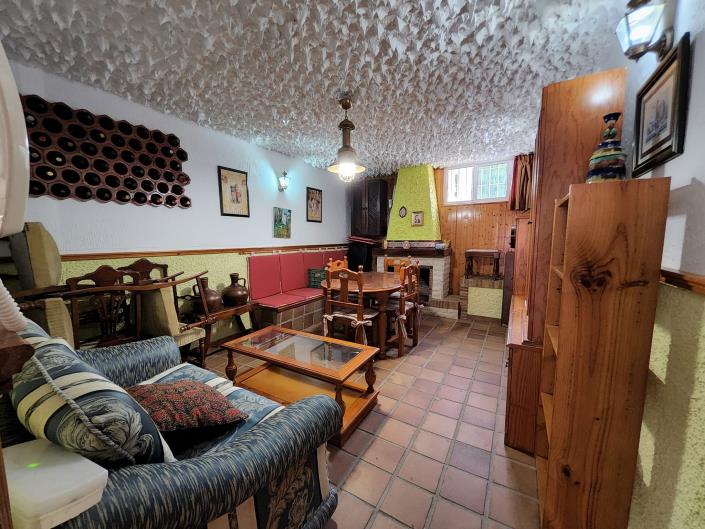 Image No.22-5 Bed Chalet for sale