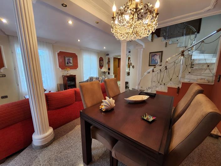 Image No.37-5 Bed Chalet for sale