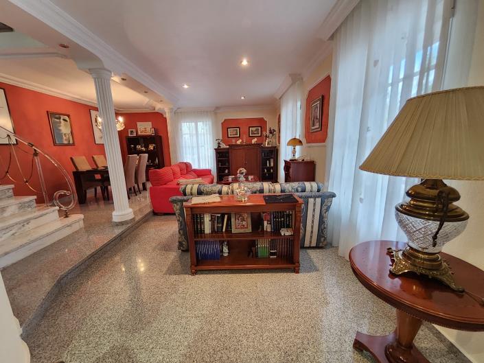 Image No.41-5 Bed Chalet for sale