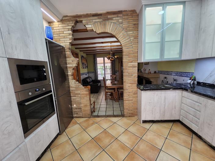 Image No.43-5 Bed Chalet for sale