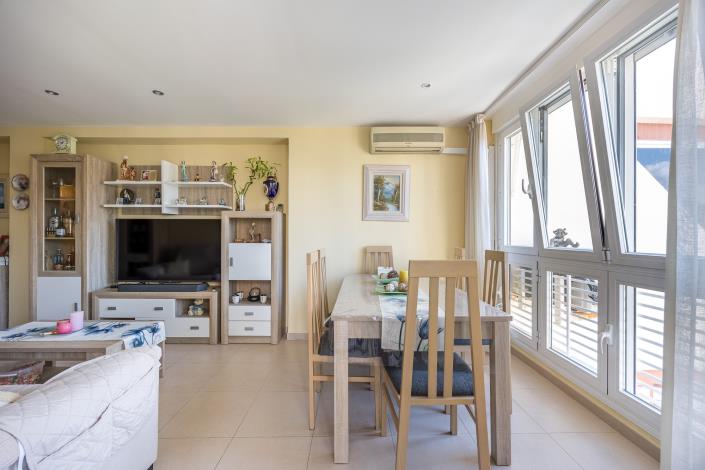 Image No.20-2 Bed Apartment for sale