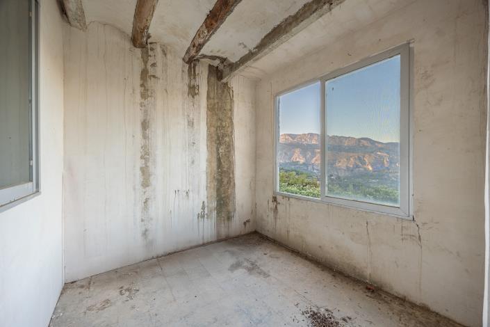 Image No.16-4 Bed Townhouse for sale