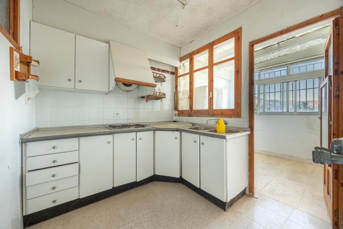 Image No.10-4 Bed Townhouse for sale