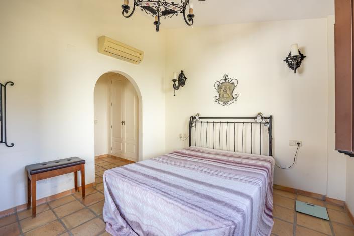 Image No.17-2 Bed Bungalow for sale