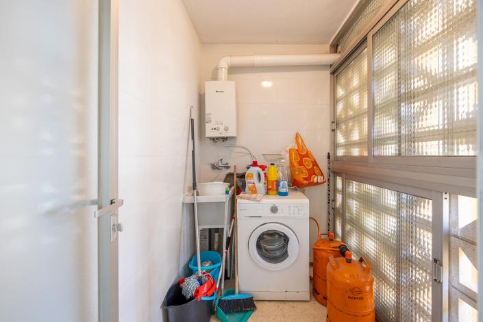 Image No.18-3 Bed Apartment for sale