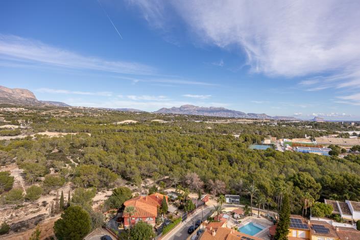 Image No.13-3 Bed Apartment for sale