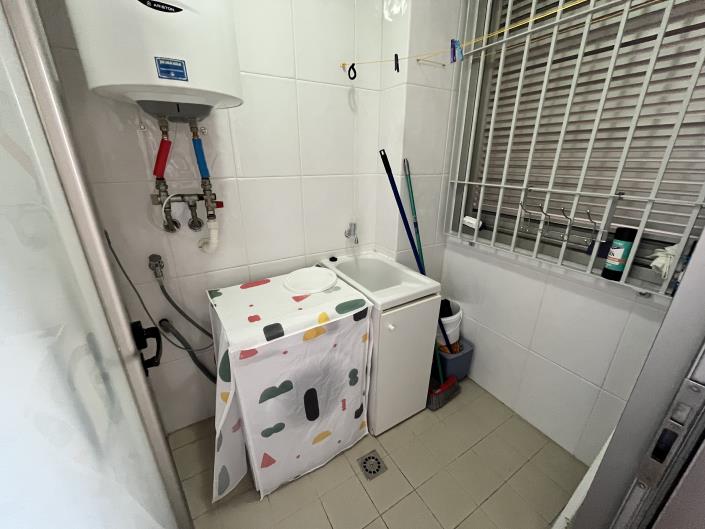 Image No.12-2 Bed Apartment for sale