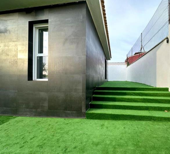 Image No.45-4 Bed Villa / Detached for sale