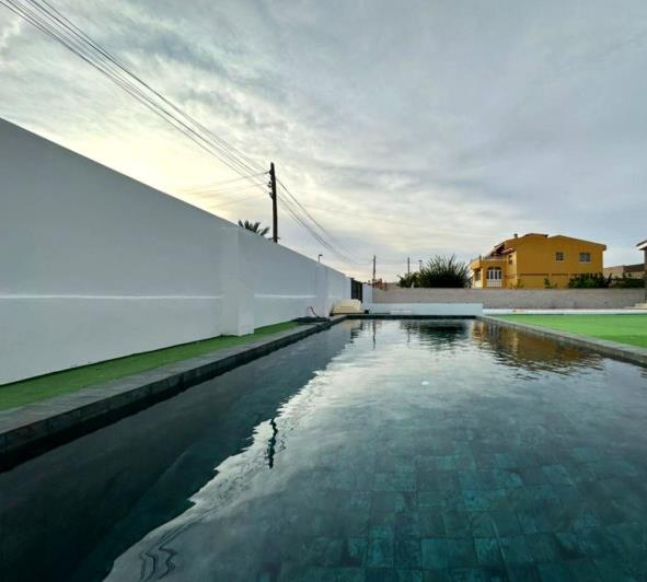 Image No.40-4 Bed Villa / Detached for sale