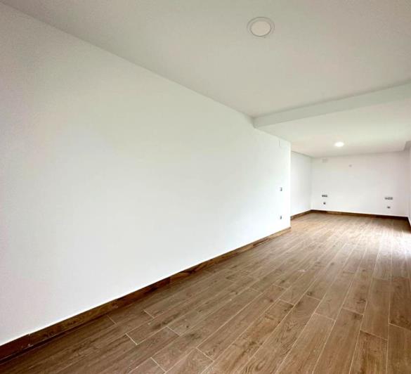 Image No.26-4 Bed Villa / Detached for sale