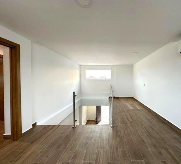 Image No.29-4 Bed Villa / Detached for sale