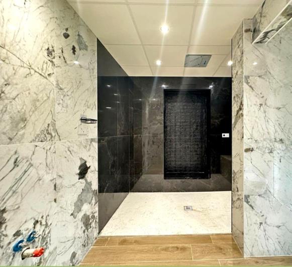 Image No.18-4 Bed Villa / Detached for sale