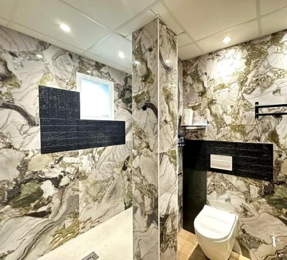 Image No.17-4 Bed Villa / Detached for sale