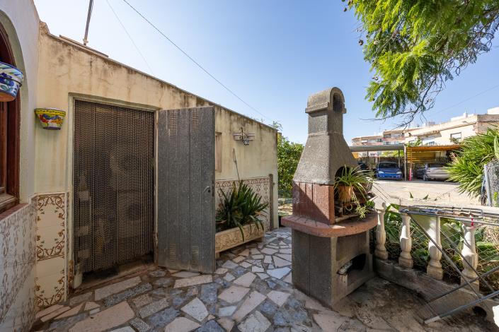 Image No.27-4 Bed Townhouse for sale