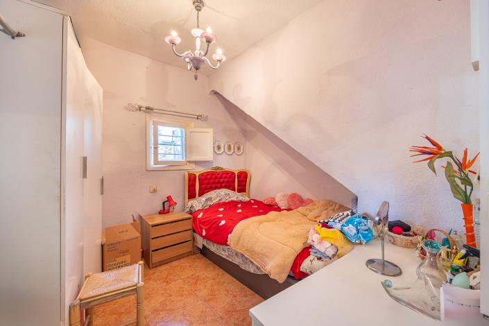 Image No.21-4 Bed Townhouse for sale