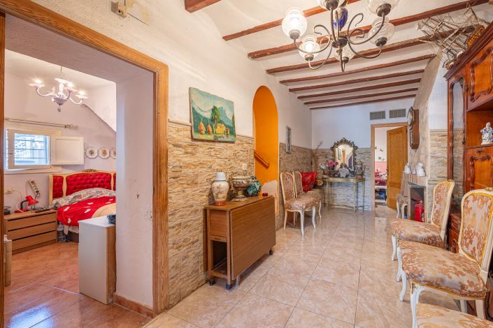 Image No.22-4 Bed Townhouse for sale