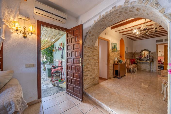 Image No.23-4 Bed Townhouse for sale