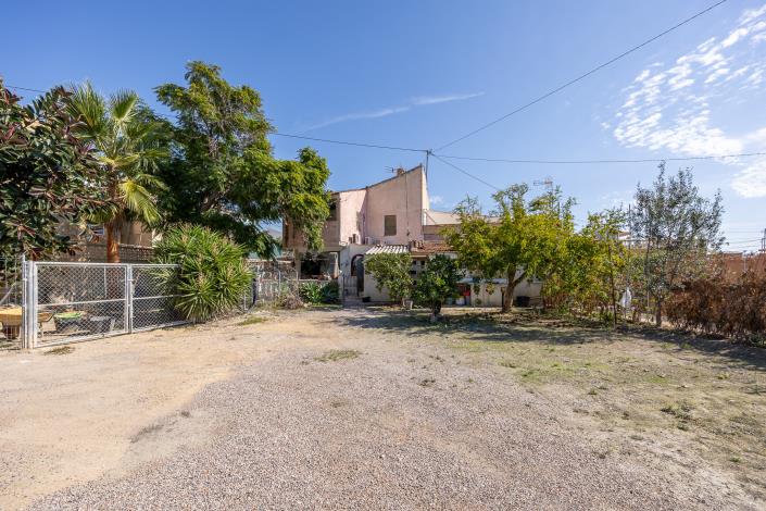 Image No.30-4 Bed Townhouse for sale