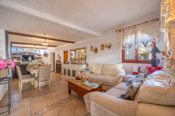 Image No.7-4 Bed Townhouse for sale