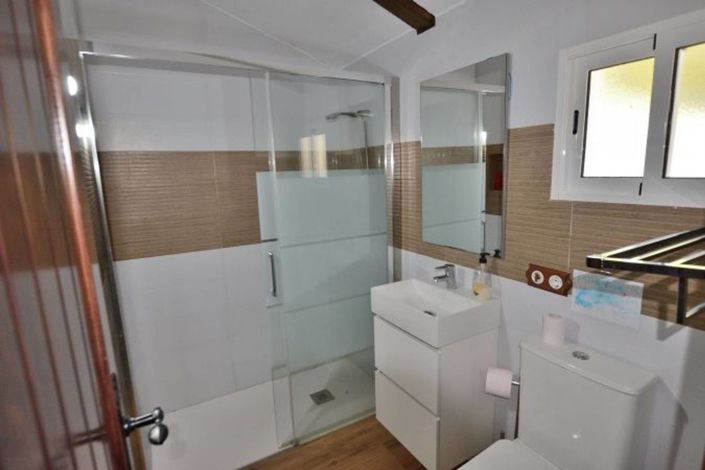 Image No.15-5 Bed Country House for sale