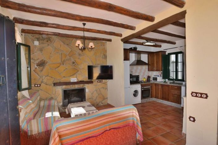 Image No.17-5 Bed Country House for sale