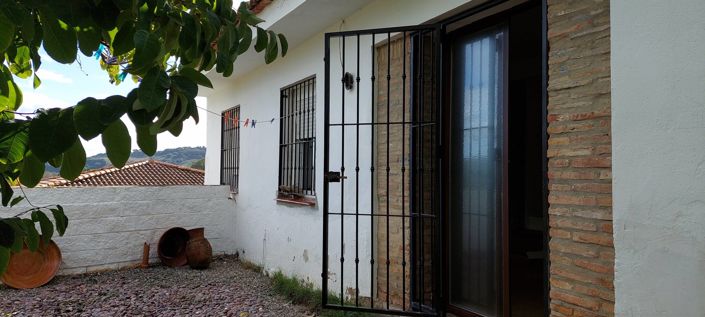 Image No.10-3 Bed Villa for sale