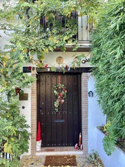 Image No.13-3 Bed Property for sale