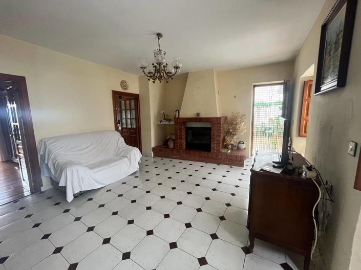 Image No.17-4 Bed Village House for sale