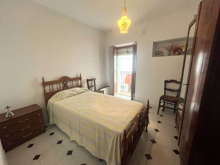 Image No.20-4 Bed Village House for sale