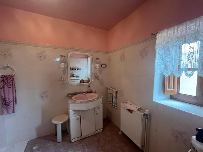 Image No.22-4 Bed Village House for sale