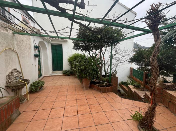 Image No.10-4 Bed Village House for sale