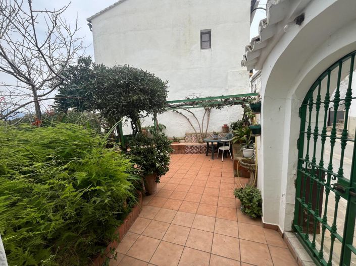 Image No.11-4 Bed Village House for sale