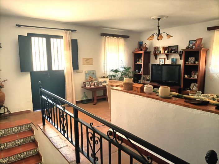 Image No.14-3 Bed Country House for sale