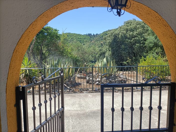 Image No.3-3 Bed Country House for sale