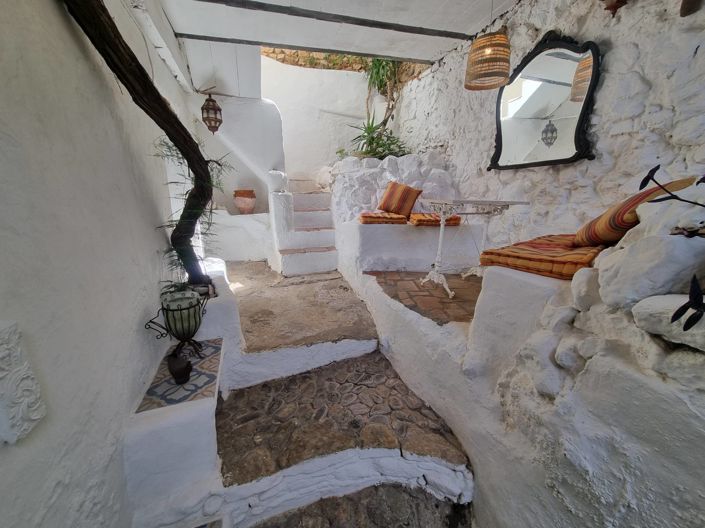 Image No.16-4 Bed Village House for sale