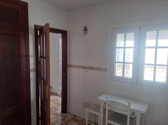 Image No.4-3 Bed Townhouse for sale