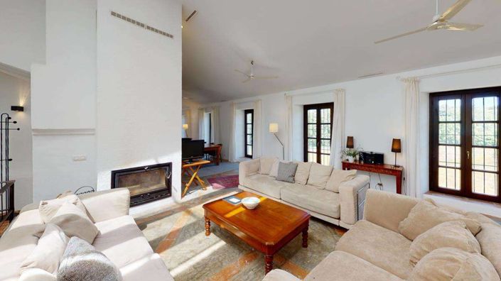 Image No.29-12 Bed Property for sale