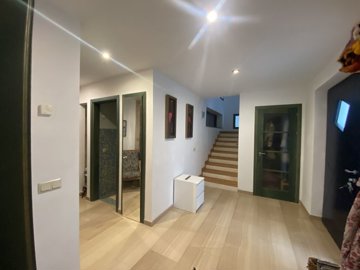 12506462868
