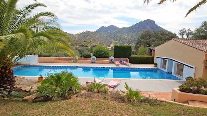 Image No.30-9 Bed Property for sale